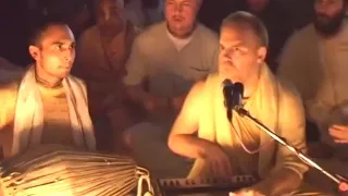 Hare Krishna Kirtan - Aindra Prabhu