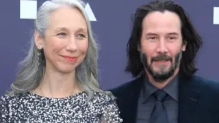 The Internet Is Going Bonkers Over Keanu's New Girlfriend