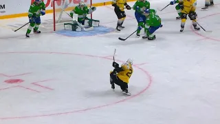 Vovchenko ties up the game