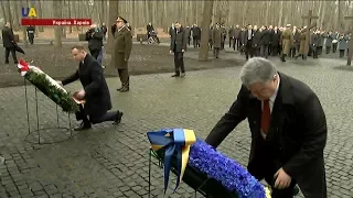 Петро Порошенко та Анджей Дуда вшанували пам'ять жертв тоталітарного режиму