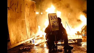 Протесты, беспорядки, бои в Портленд США ранения, отравления газом, полиция пока удерживает позицию.