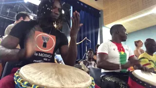 Harouna Dembele- bibiche Sambou Toure Fakoly ritmo didadi en clase de danza de manu Sissoko.