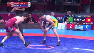 1/4 FS - 74 kg: D. ORAZGYLYJOV (TKM) v. M. EVLOEV (KGZ)