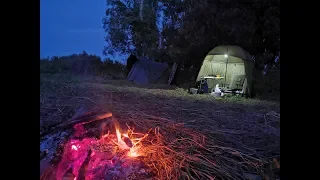 Сазан на Оби. Закрытие летнего сезона. Рыбалка с ночевкой.