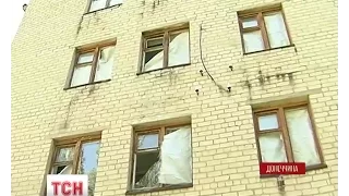 У Красногорівці бойовики стріляють по житловим будинкам