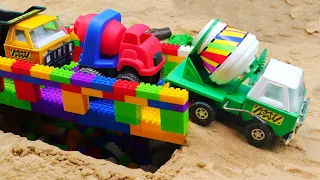 Building Bridge Blocks Toys For Kids with Dump Truck, Bulldozer, Cement Truck Crossing rainbow block