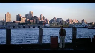 Annie Hall (1977) by Woody Allen, Clip: Alvy - after the breakup - wanders along the East River, NY