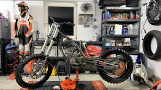 Motorrad in drei Minuten zerlegen? // Winterprojekt Teil 2 // KTM SXF 350