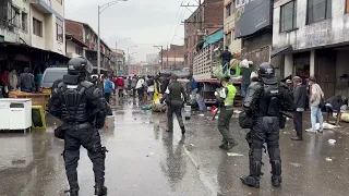 Intervención de Policía en el centro de Medellín - Telemedellín