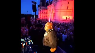 Legendary Carl Cox drops fantastic beats at Château de Chambord 😁💣💥