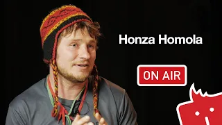 Honza Homola ON AIR: „Začal jsem se učit na housle a uvažuju, že se přihlásím na Ježkárnu.”