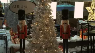 Hotel Displays Giant 1800lb Gingerbread House