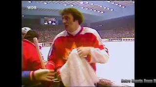 1977 - WC - Exhibition Game - Phil Esposito Reacting to West German Fans