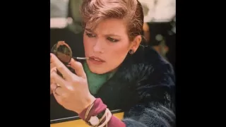 The Amazing Gia Carangi- Forever Young (200 pictures)