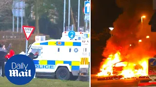 Northern Ireland: Violence breaks out in Londonderry and Carrickfergus again