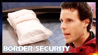 Man Suspected To Be Laundering $38K Undeclared Cash | S1 Ep 14 | Border Security Australia