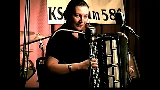 Beer Barrel polka Bayan B accordion