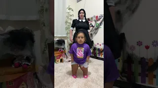 MC Divertida dançou com a Wandinha em câmera lenta - #shorts