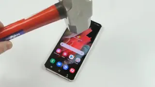 Techrax deleted video of hammer scratch test S21 Galaxy