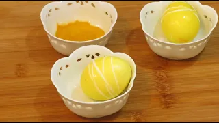 DIY -  This works !!!! - use turmeric to dye eggs naturally