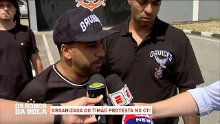 Torcida organizada Gaviões da Fiel vai ao CT do Corinthians e cobra jogadores