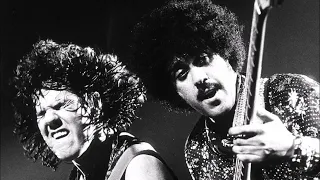 Gary Moore w/ Phil Lynott- 16. Out in the Fields - Manchester, England (23rd Sept. 1985)