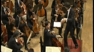 Daniel Müller-Schott plays Saint-Saëns Cello Concerto No.1 in A-Minor Op. 33