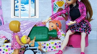 HAPPY FAMILY OF KATYA AND MAX! Funny TV series Barbie dolls and LOL Darinelka compilation