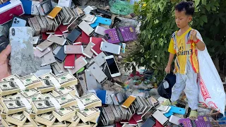 Homeless boy Found alot of iphone and Money in Rubbish | Restore iphone X Bought from poor boy