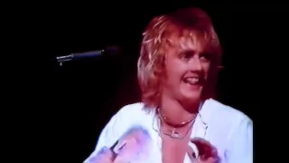 Queen - 39 (Live in Earls court 1977) (Color Correction)