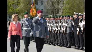 Military Honours for Inspector General Eberhard Zorn