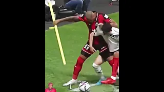 Players Vs Corner flags 🤣🤣#funny #viral #football #mancity