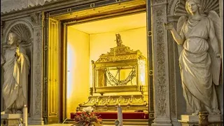 Las cadenas de San Pedro y la escultura del Moisés de Miguel Ángel. San Pietro in Vincoli. Roma
