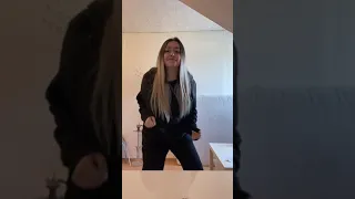 Balkan Tiktoker Emina Fazlija Funny Dance pt.2