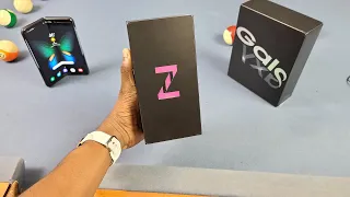 Samsung Galaxy Z Flip (Mirror Purple) | Unboxing, First Look and Galaxy Fold Comparison