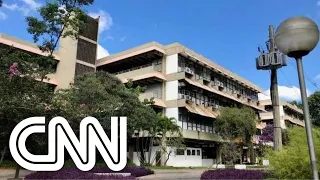 Justiça suspende concurso após professor que criou a prova ficar em 1° lugar | CNN NOVO DIA