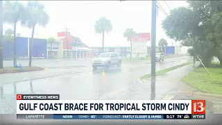 Tropical Storm Cindy comes ashore in Louisiana