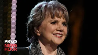Singer Linda Ronstadt reflects on her roots in new book