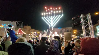 Зажжение седьмой свечи Хануки на центральной площади Днепра