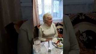 Анекдот про проституток на пенсии 😄