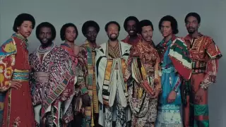 Earth, Wind & Fire - Devotion (Live) [HQ]!!