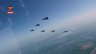 A rare sight! J-20 dual aircraft throwing jamming bombs screened for the first time