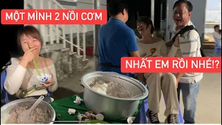 Một mình ăn " hai nồi cơm", NTN được cả ekip anh Khương Dừa o bế cơm bưng nước rót??!