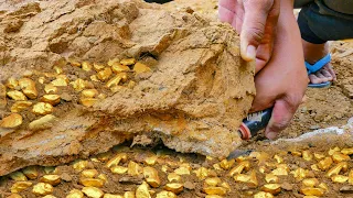 Treasure! Gold Miner fond a lot of Treasure worth Million Dollar from Huge Nuggets of Gold.