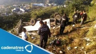 Autobús cae en un barranco de la carretera Naucalpan-Toluca