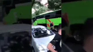 Воровство багажа во Франции. Stealing Laggage From a Moving Bus in France