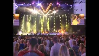 Shania Twain - UP! - Live In Chicago 2003 - 03 - Honey, I'm Home (HQ).mp4