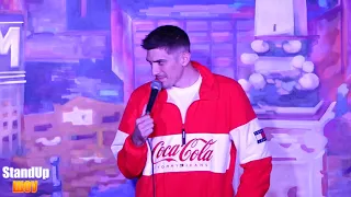 Эндрю Шульц - Парень с несовершеннолетней девушкой в первом ряду (StandUp Шоу)