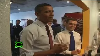 Obama and Medvedev eating Burgers (FULL VERSION)