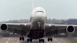 SMOOTHEST AIRBUS 380 LANDING ever    Emirates A380